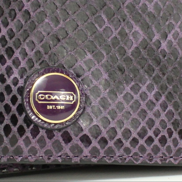 Coach Wristlet - Picture 7 of 7